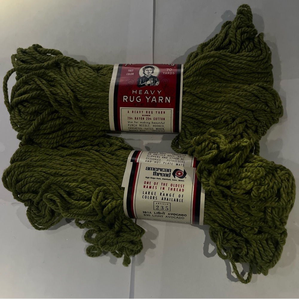AUNT LYDIA’S HEAVY RUG CRAFT YARN 2 SKEINS LOT LIGHT AVOCADO 291A